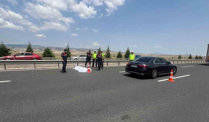 Polatlı otobanda otobüsün çarptığı yaya hayatını kaybetti