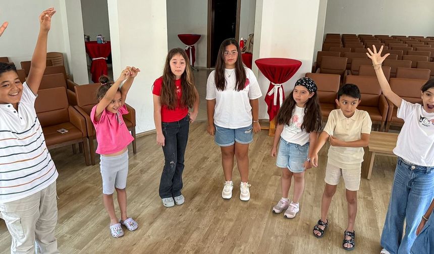 Başkan Yetişkin ile Efeler'de geleceğin sanatçıları yetişiyor