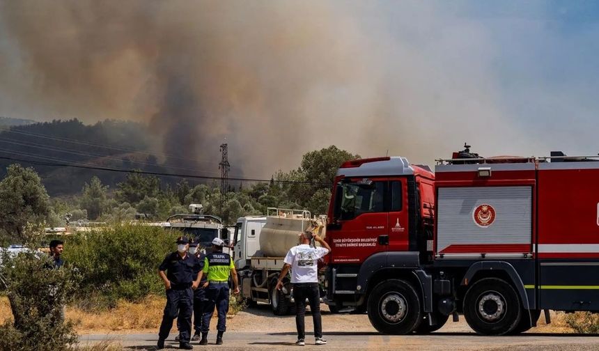 İzmir’deki orman yangınlarıyla ilgili olumlu gelişme!