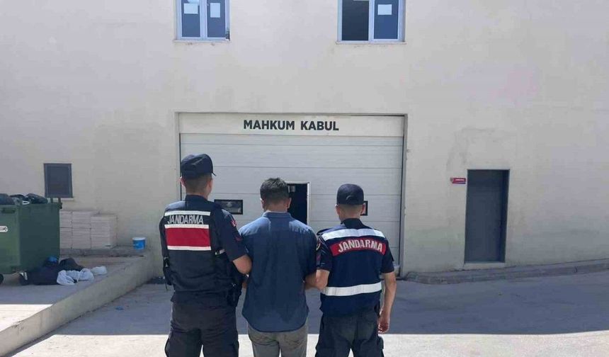 Silahlarını satıp ‘çalındı’ dedi, gerçek ortaya çıkınca tutuklandı
