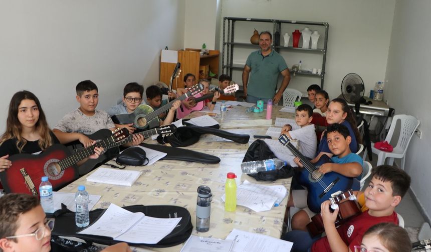 Söke Belediyesi’nin Yaz Okulu’nda bin 200 öğrenci kurslara katılıyor