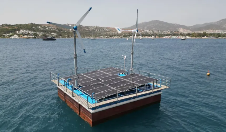 Bodrum'da deniz suyu güneş ve rüzgarla arıtılıyor