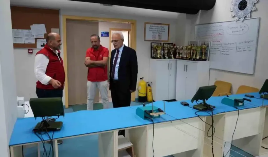 Düzce Gençlik ve Spor İl Müdürü Arslantürk’ten Bahçeşehir Gençlik Merkezi’ne Destek Sözü
