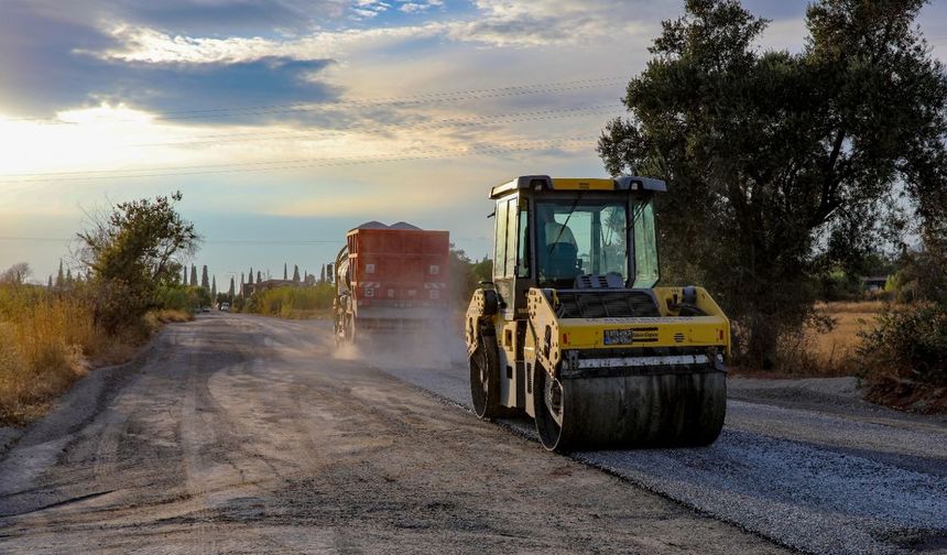 Asfalt çalışmaları devam ediyor, Efeler'in yolları yenileniyor