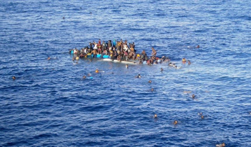 Bodrum sularında göçmen botu faciası