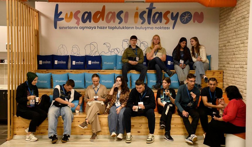 Kuşadası kardeş şehirler gençlik toplantısı başladı