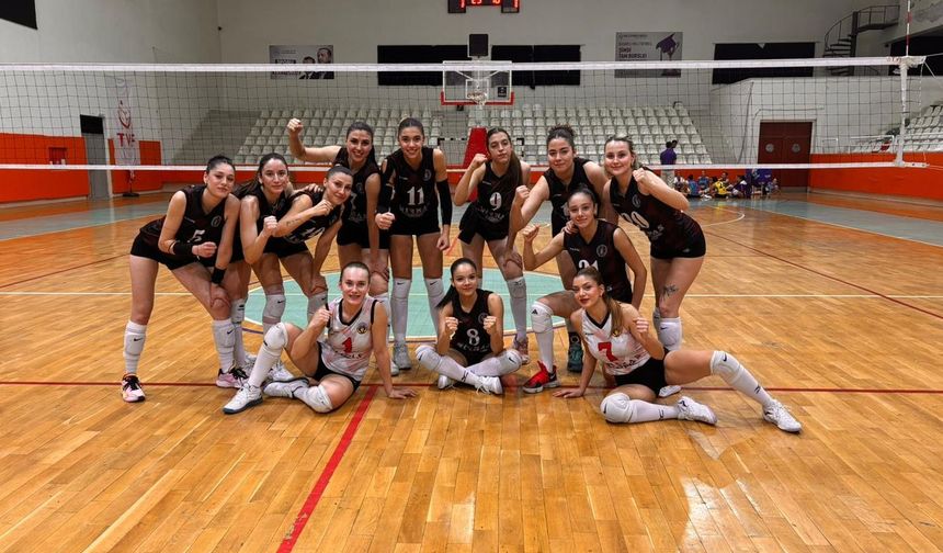 Turgutlu Belediyespor Kadın Voleybol Takımı 5'te 5 yaptı