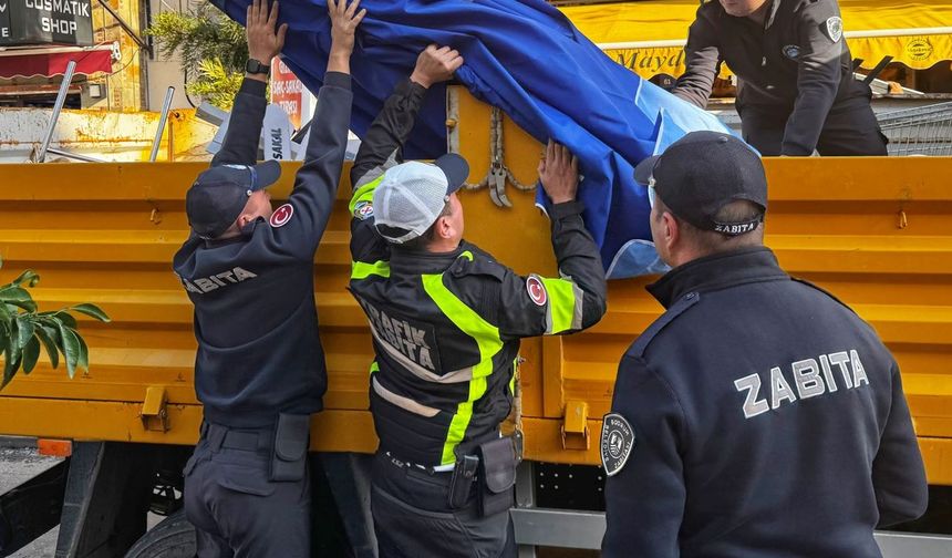 Bodrum'da kamusal alanlar işgallerden temizleniyor