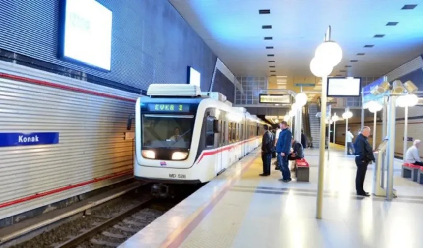 İzmir Metrosu'nda genç yolculara bağırarak gerginlik yarattı