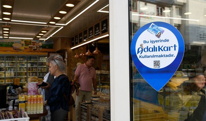 Kuşadası'nda Adalı Kart Ailesi her geçen gün büyüyor