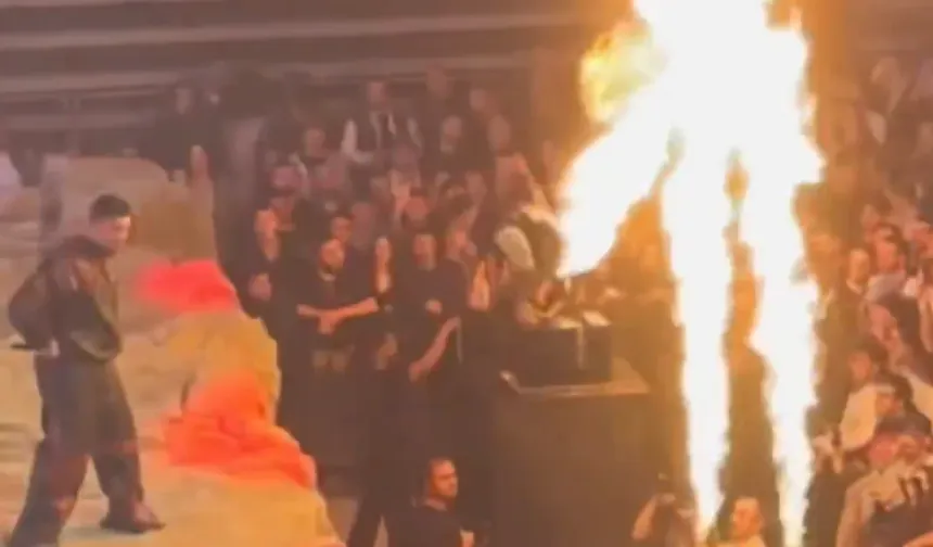 Lvbel C5 konserinde çıakn yangında bir hayran yandı