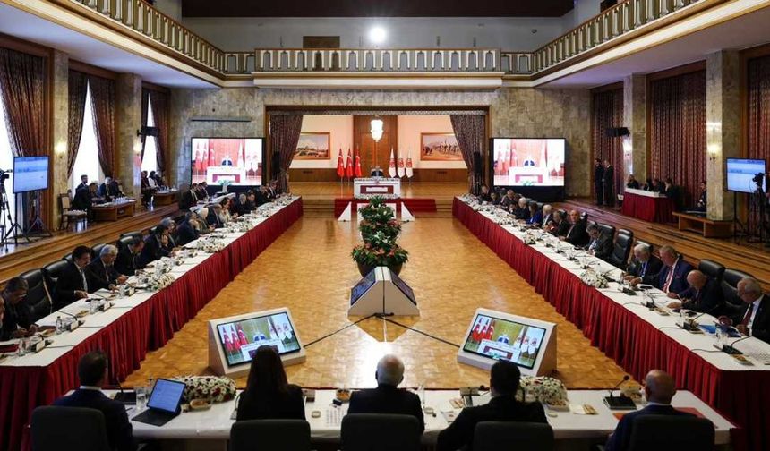 AKP, İmralı Süreci raporunu TBMM Başkanlığı'na sundu