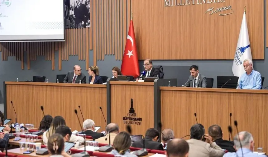 Çeşme'de otelleri rezidansa dönüştürecek önerge kabul edildi