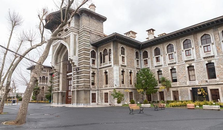 İstanbul Erkek Lisesi'nde müdür görevden alındı!