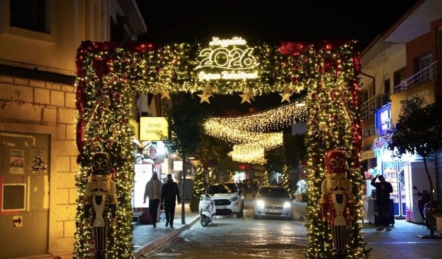 Yılbaşı coşkusu meydanlara taşıyor