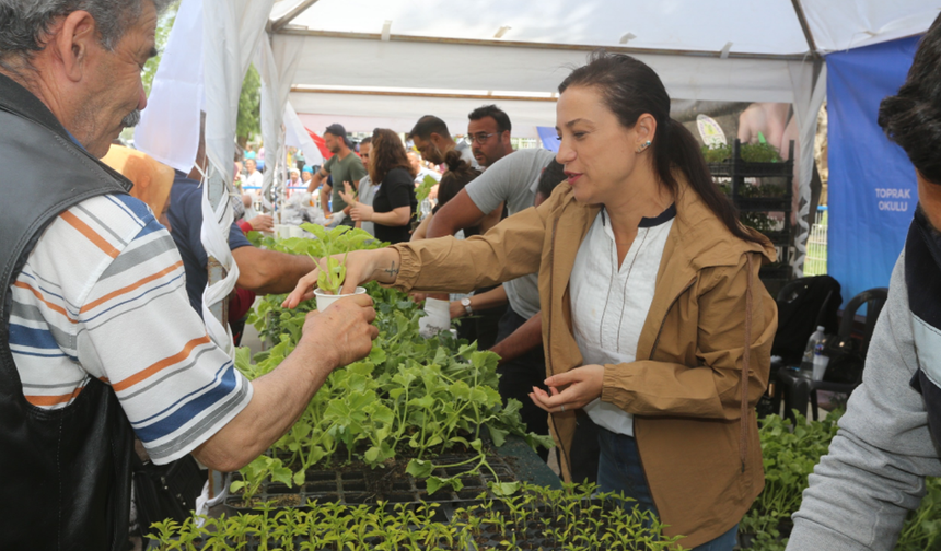Efes Selçuk'ta verimliliğin adresi: Toprak Okulu