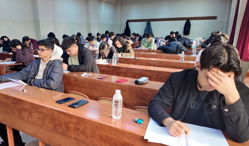 MSÜ adayları için gerçek koşullarda deneme sınavı yapıldı