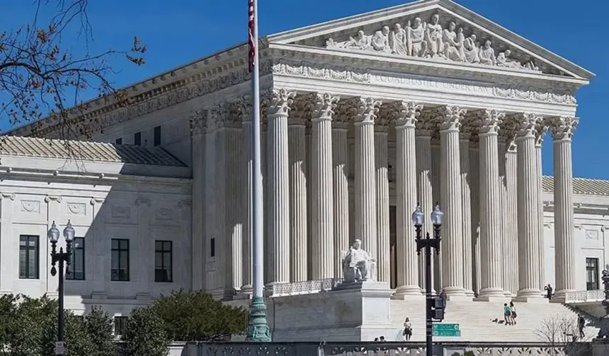 ABD Yüksek Mahkemesi Trump'ın gümrük vergilerini iptal etti