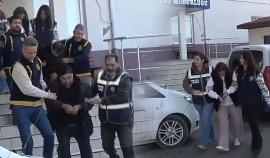 Ayvalık'ta F*huş Operasyonu: 3 Tutuklama