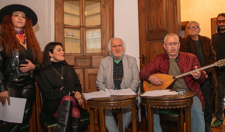 Cem Karaca Kuşadası'nda şarkılarıyla anıld