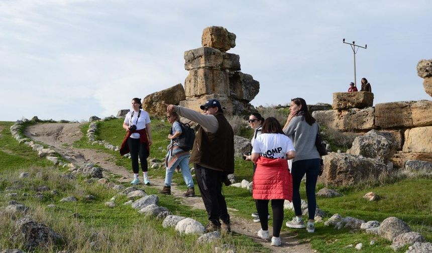 Denizli Büyükşehir'in fotoğraf kursiyerleri objektif başında