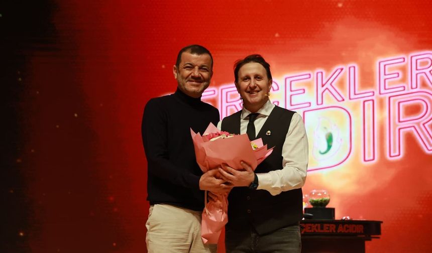 Denizli Komedi Sahnesi'nden Kahkaha Dolu Açılış