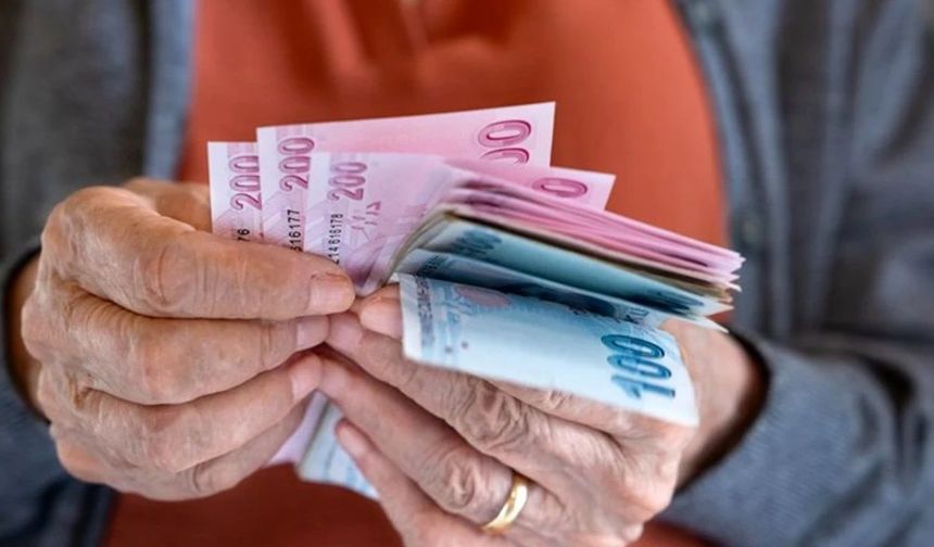 Emekli maaş farkı 4 Şubat'ta hesaplara yatıyor