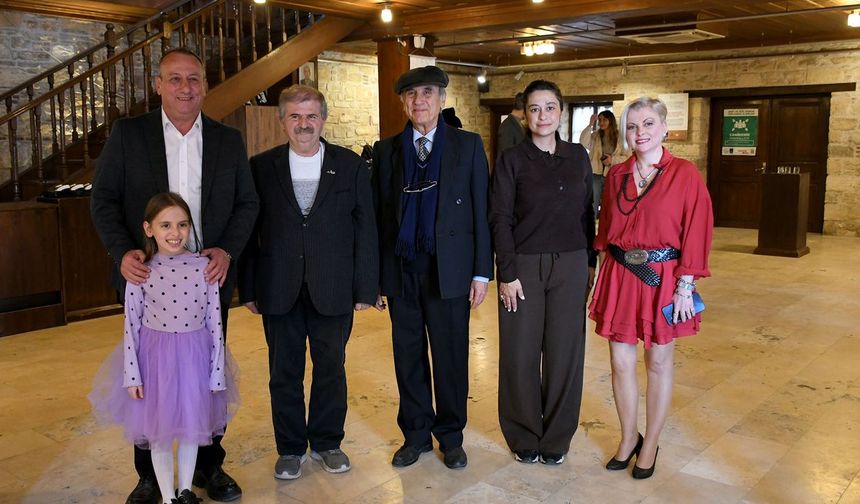 İbramaki Sanat Galerisi'nde 'Çinilerin Dansı' sergisi