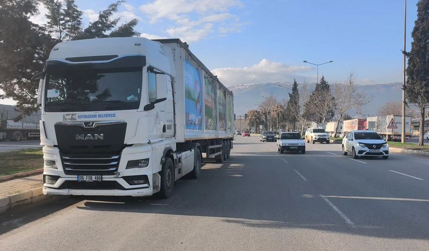 Kahramanmaraş'ta yaya tırın altında kaldı!