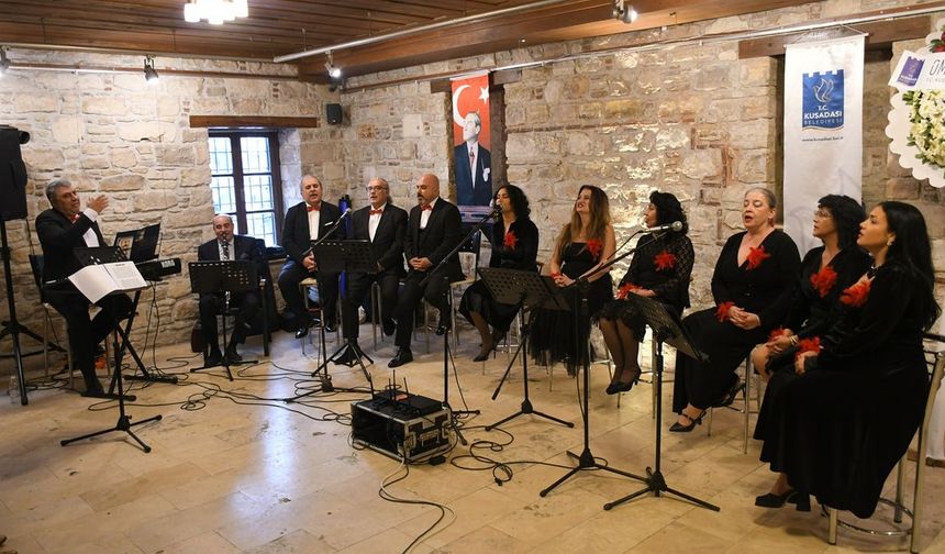 Kuşadası'nda Sevgililer Günü'ne Özel Müzik Akşamı