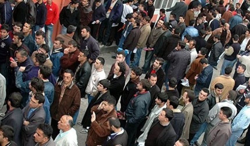 Sanayide iş kaybı : 574 bin kişi işsiz kaldı