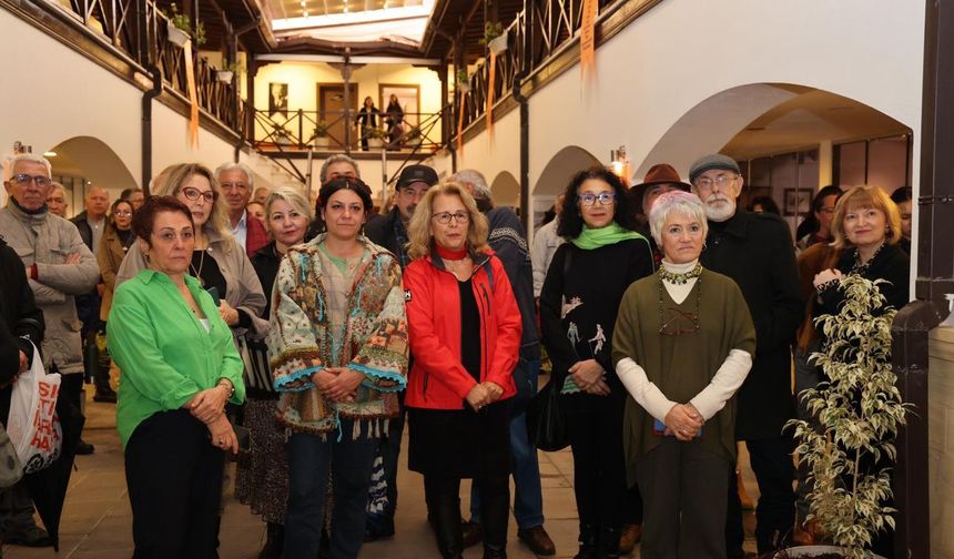 'ÜMİT BURADA' Sergisi sanatseverlerle buluştu