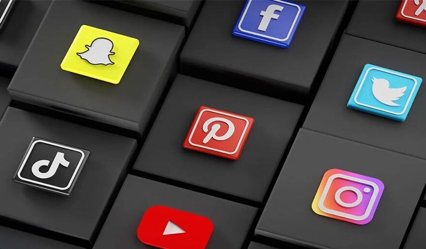 AKP'den sosyal medyaya yaş sınırı teklifi