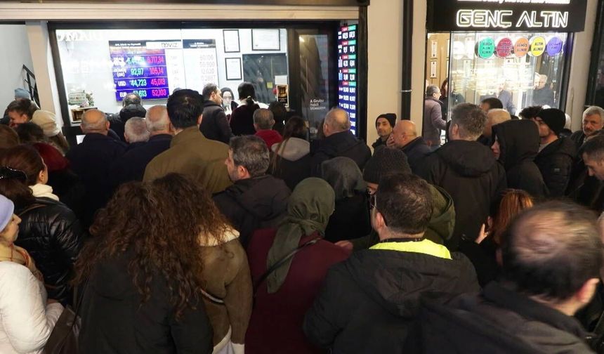 Altın düştü, Kapalıçarşı'da kuyruk oluştu