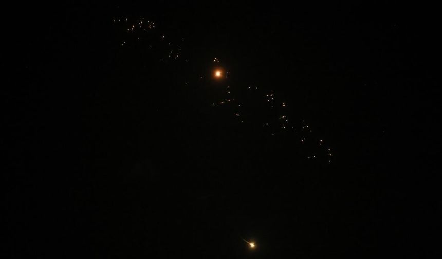 İran ordusu: Dubai'de bir otel kamikaze İHA'larla vuruldu