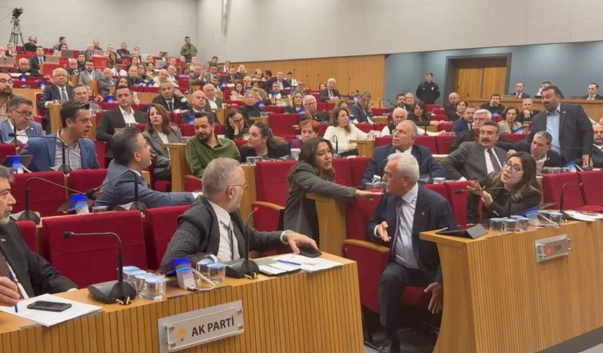 İzBB Meclisi'nde Söz Hakkı Tartışması: Meclise Ara Verildi