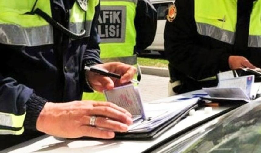 Karayolları Trafik Kanunu'nda kademeli hız cezası dönemi başladı