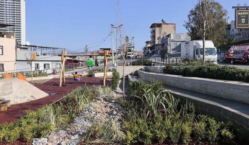 Konak'ın göz bebeği Narin Parkı'na yağmur bahçesi