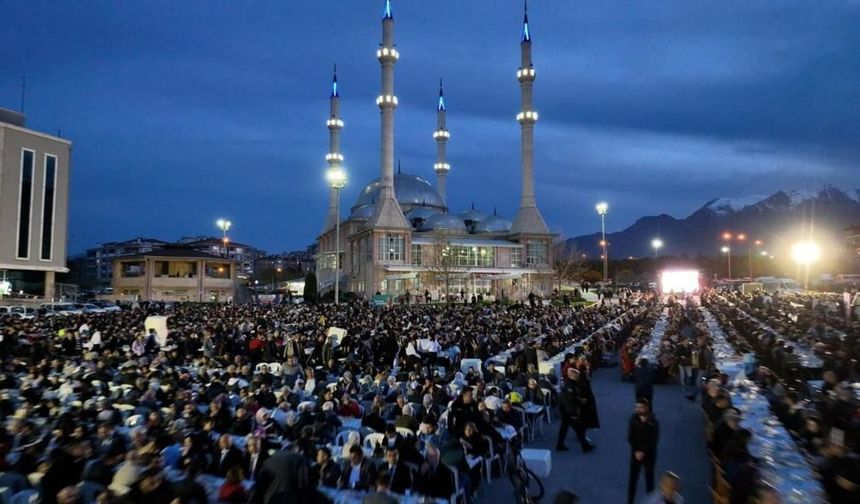 Merkezefendi'nin ilk iftarı karahasanlı mahallesi'nde
