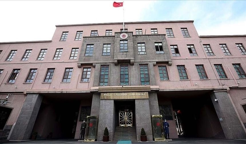 MSB: İran'dan atılan 4. füze etkisiz hale getirildi