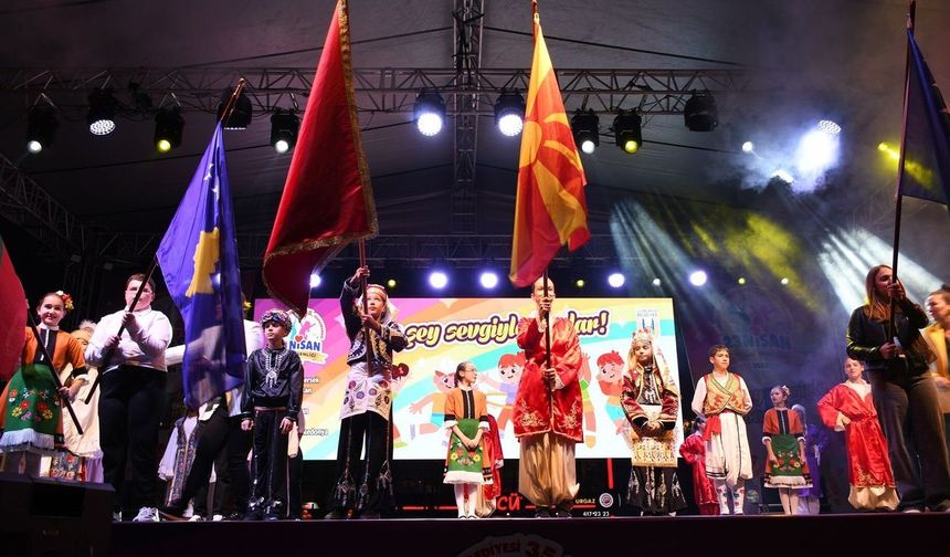 23 Nisan Çocuk Şenliği'ne görkemli kapanış