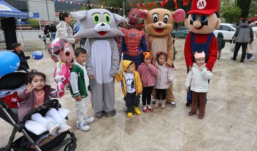 23 Nisan'da Muğla çocukların neşesiyle renklendi