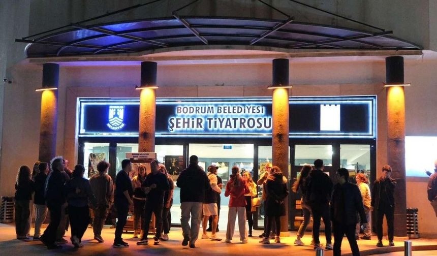 Bodrum'da perde 'Cambazın Cenazesi' ile kapandı