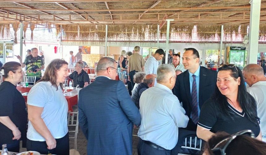 Bornova Muhtarlar Akademisi'nden anlamlı final