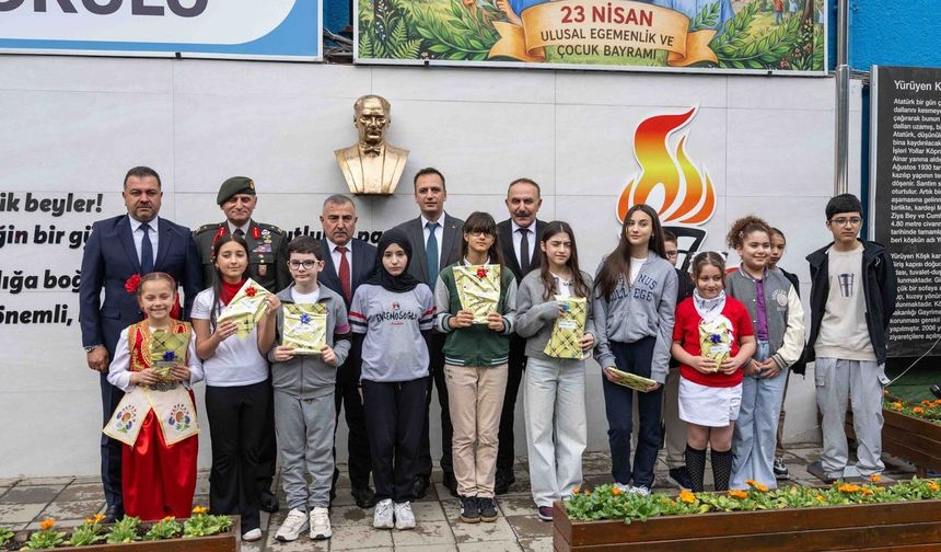 Bornova'da başkanlık koltuğu çocuklara emanet