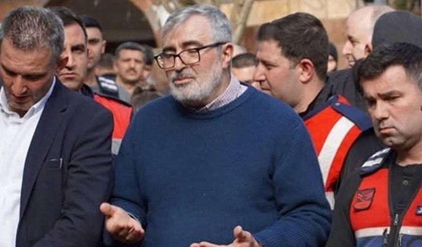 Fadıl Akgündüz'den jandarmayla gerginlik