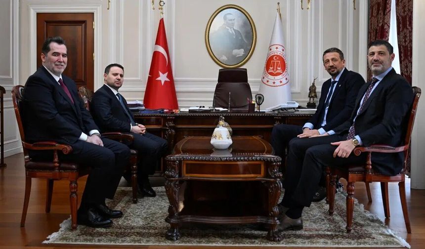 Hidayet Türkoğlu'ndan Bakanlara 'hayırlı olsun' ziyareti