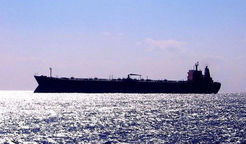 Karadeniz'de saldırı :Türk kaptan yaralandı