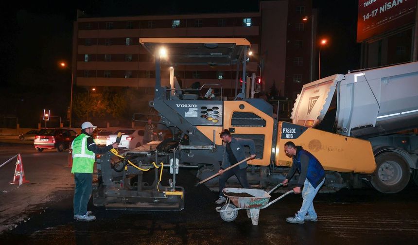 Başkan Görkem Duman'ın gece mesaisi