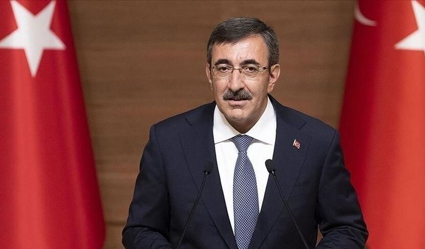 Cumhurbaşkanı Yardımcısı Cevdet Yılmaz Erivan yolcusu